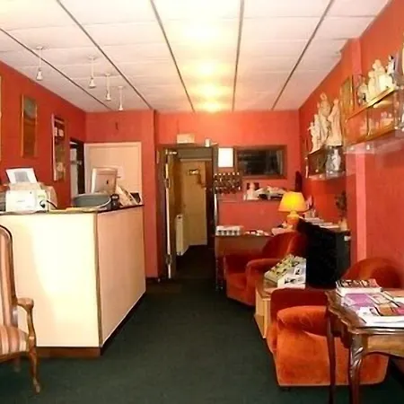 Hotel Logis Terrasse Lisieux