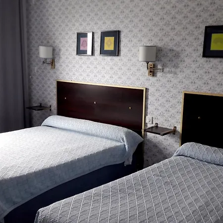 Hotel Logis Terrasse Lisieux