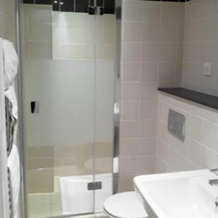 Logis Terrasse 2* Lisieux