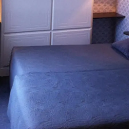 Logis Terrasse Hotel Lisieux