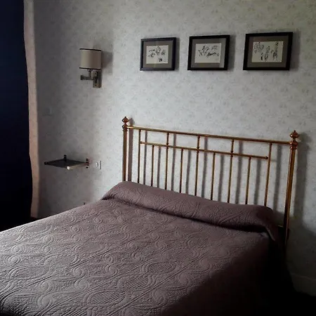 Logis Terrasse Hotel Lisieux