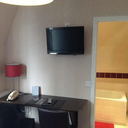 Logis Terrasse Hotel 2*