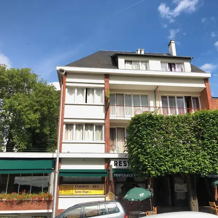 Logis Terrasse Hotel Lisieux