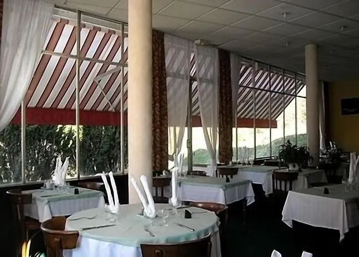 ホテル Logis Terrasse リジュー