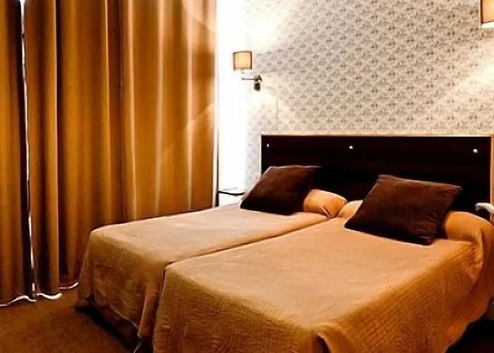 Logis Terrasse Hotel