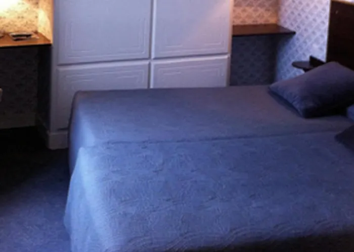 Logis Terrasse ホテル リジュー