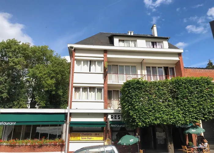 Logis Terrasse ホテル リジュー