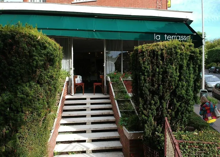 Hotel Logis Terrasse Lisieux